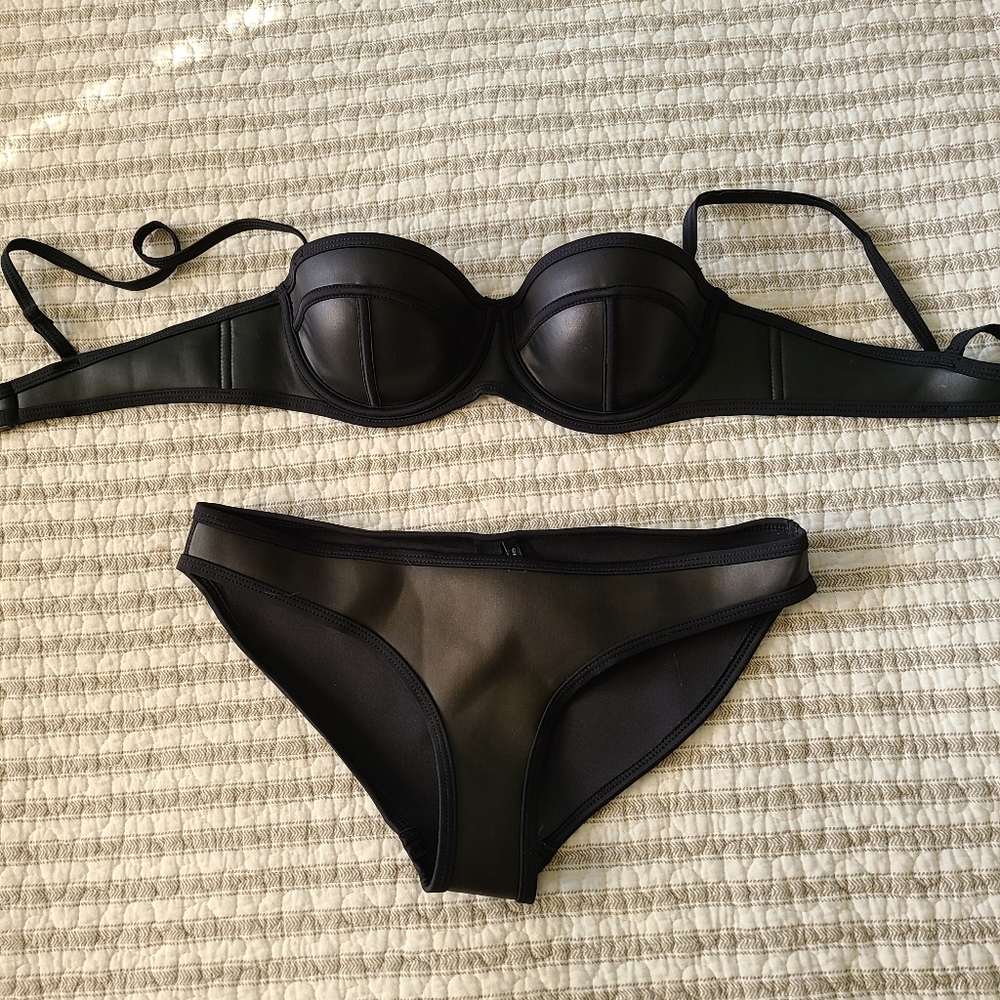 Triangl Faux leather bikini size small